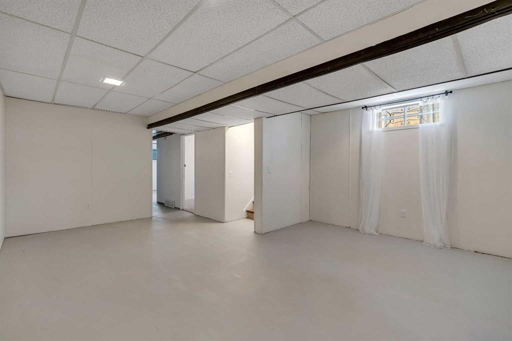 3404 35 Avenue Se, Calgary, AB - Indoor Photo Showing Basement