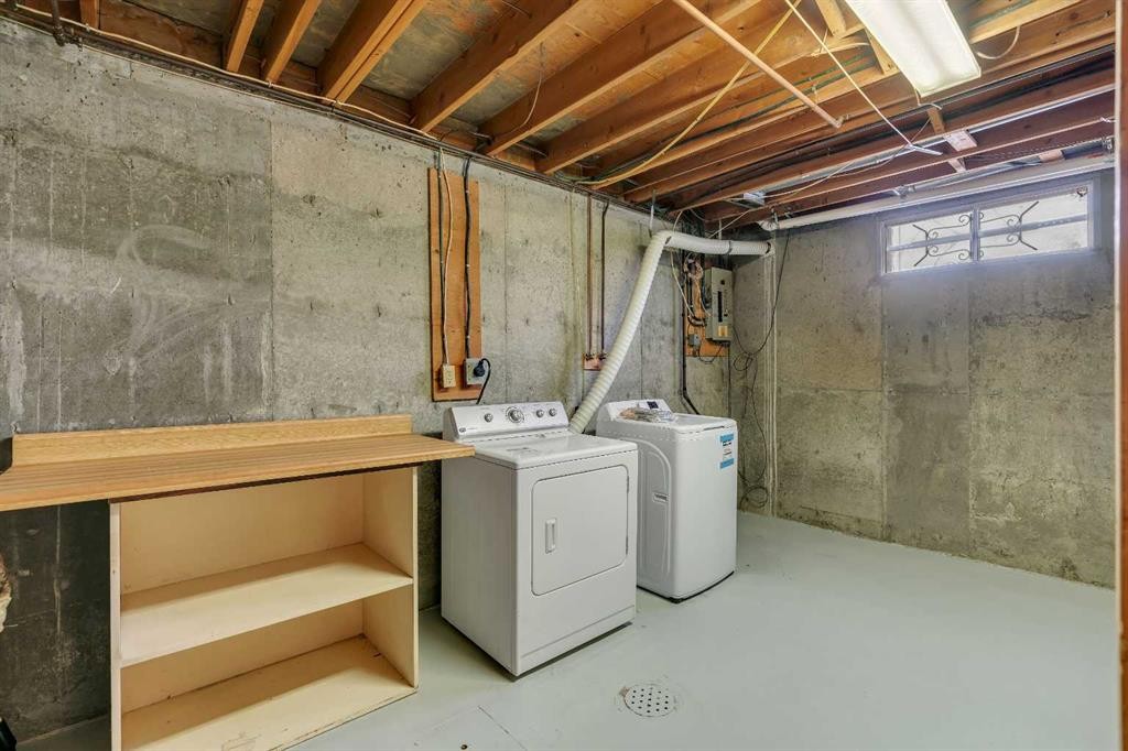 3404 35 Avenue Se, Calgary, AB - Indoor Photo Showing Laundry Room