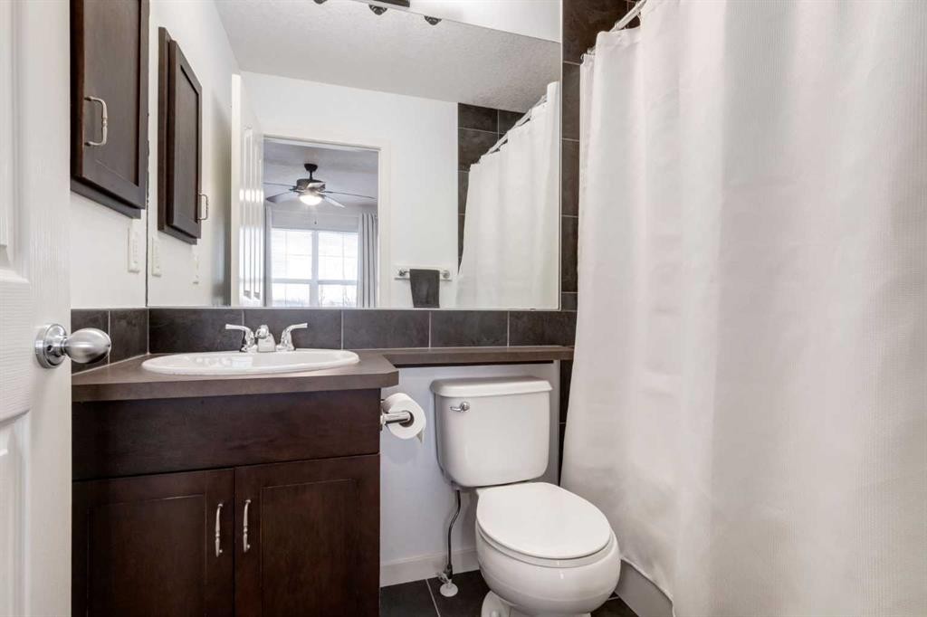 5 Cranford Place Se, Calgary, AB - Indoor Photo Showing Bathroom