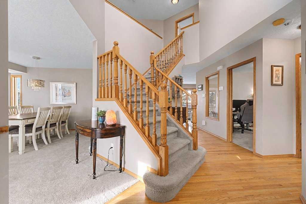 105 Citadel Crest Park Nw, Calgary, AB - Indoor Photo Showing Other Room