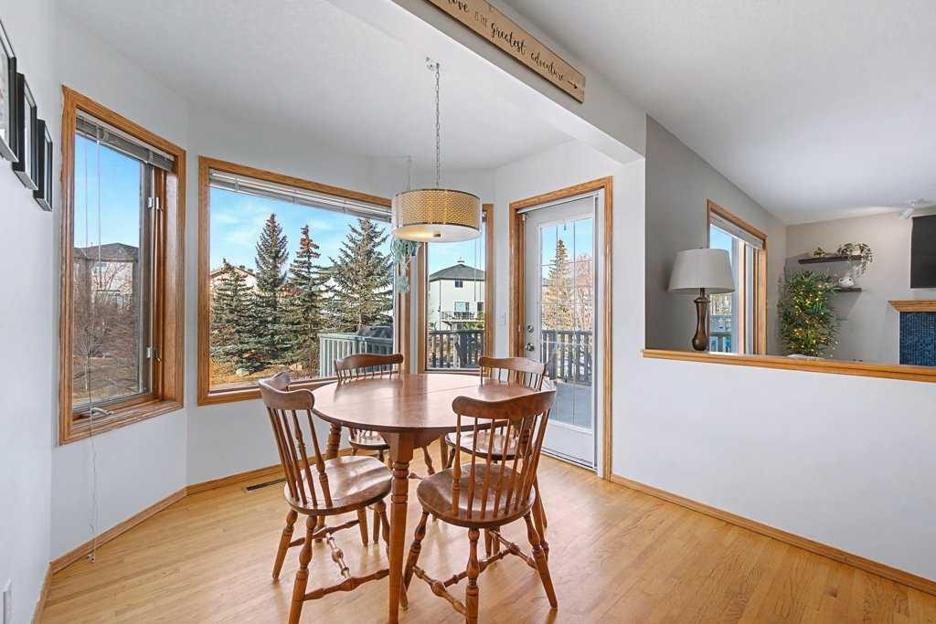 105 Citadel Crest Park Nw, Calgary, AB - Indoor Photo Showing Dining Room