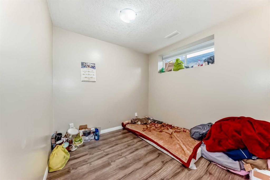 71 Martha'S Meadow Close Ne, Calgary, AB - Indoor Photo Showing Other Room