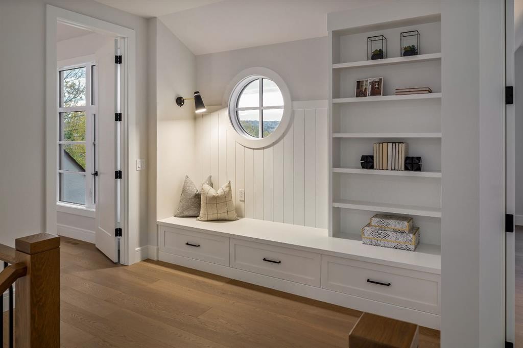 2920 Toronto Crescent Nw, Calgary, AB - Indoor Photo Showing Other Room