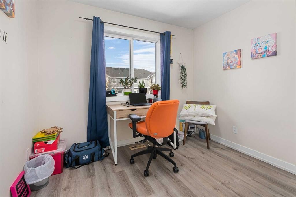 75 Williamstown Landing Nw, Airdrie, AB - Indoor Photo Showing Office