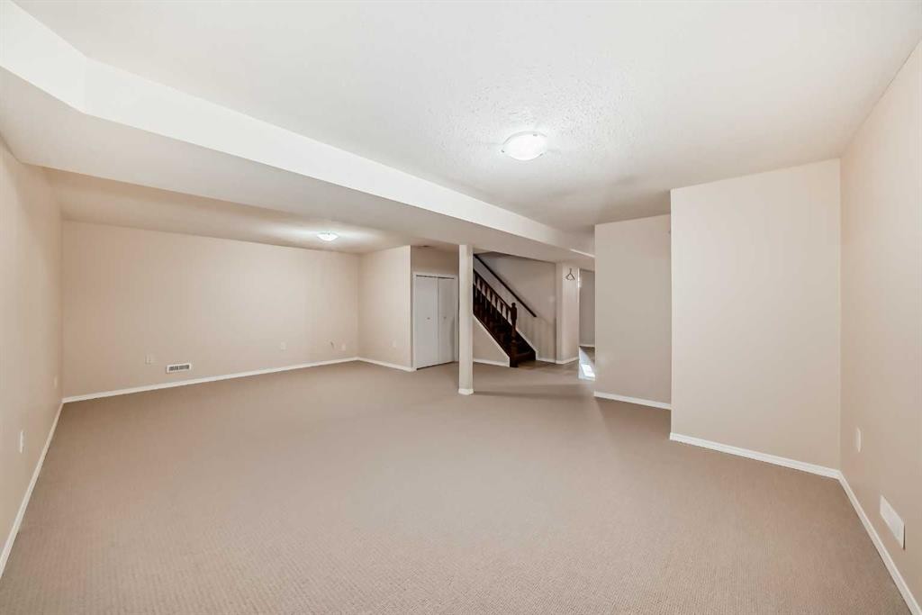 208 Bracewood Road Sw, Calgary, AB - Indoor Photo Showing Other Room