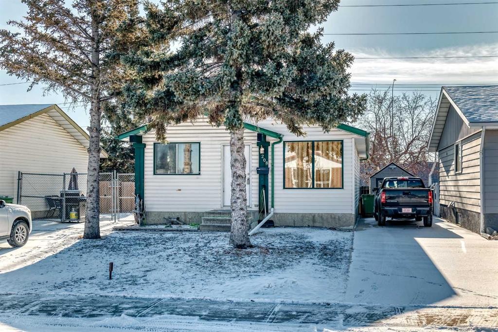 208 Bracewood Road Sw, Calgary, AB - Outdoor
