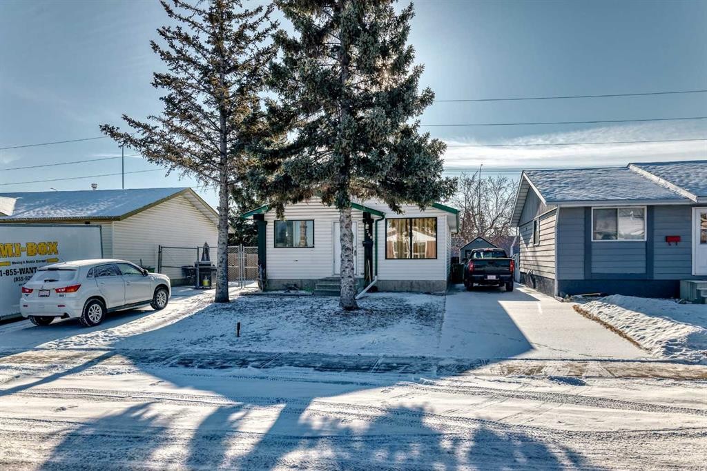 208 Bracewood Road Sw, Calgary, AB - Outdoor