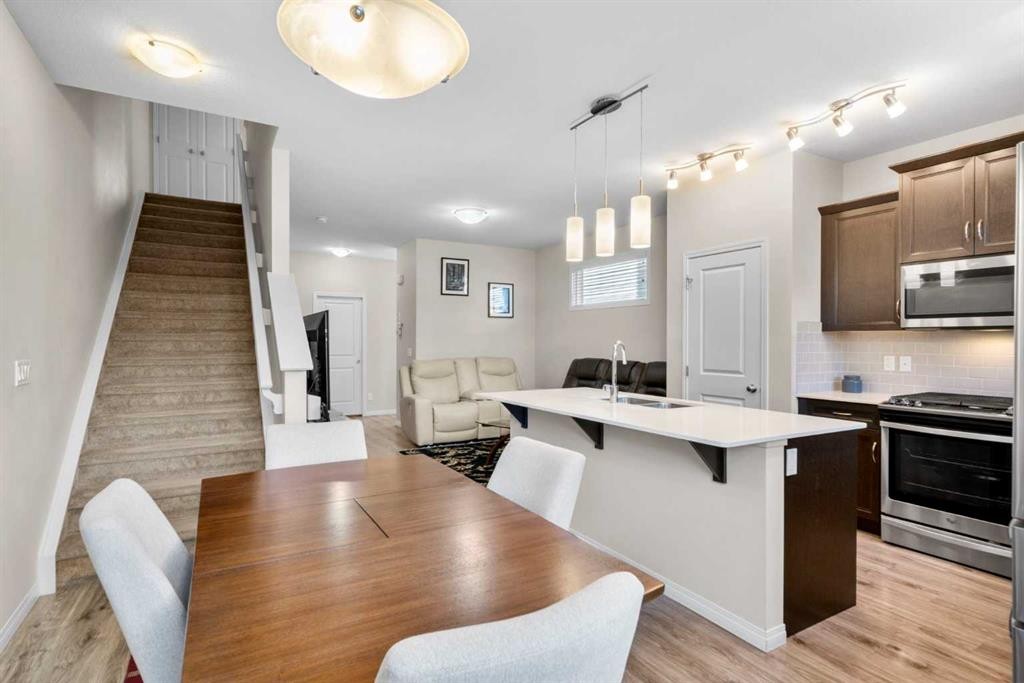 50 Legacy Glen Common Se, Calgary, AB - Indoor