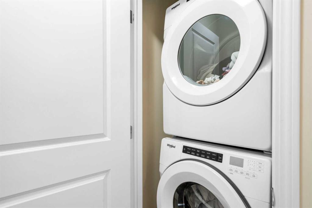 50 Legacy Glen Common Se, Calgary, AB - Indoor Photo Showing Laundry Room