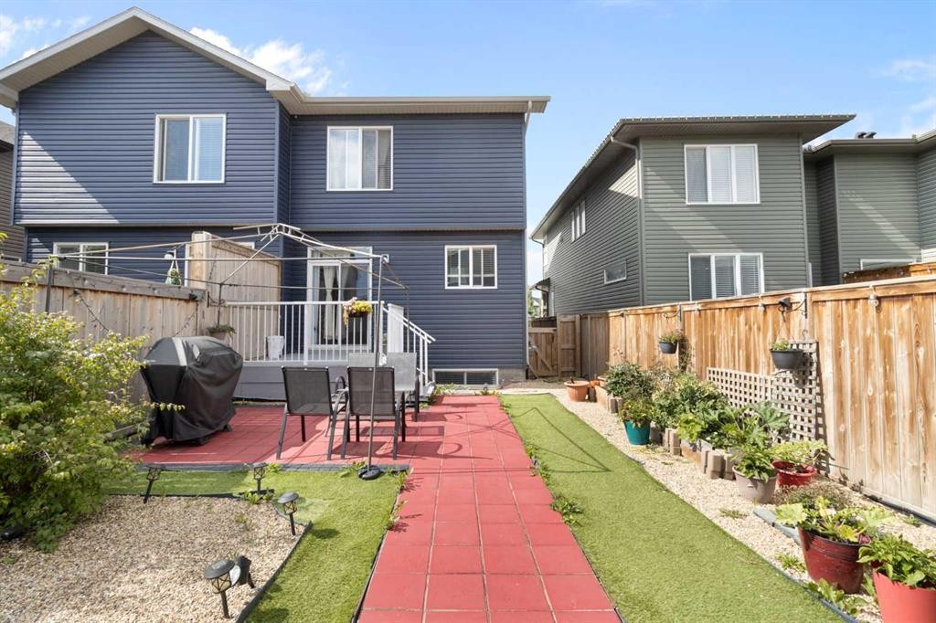 50 Legacy Glen Common Se, Calgary, AB - Outdoor With Deck Patio Veranda With Exterior