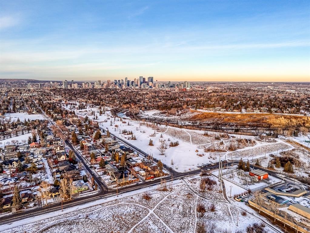 1910 48 Avenue Sw, Calgary, AB - Outdoor With View