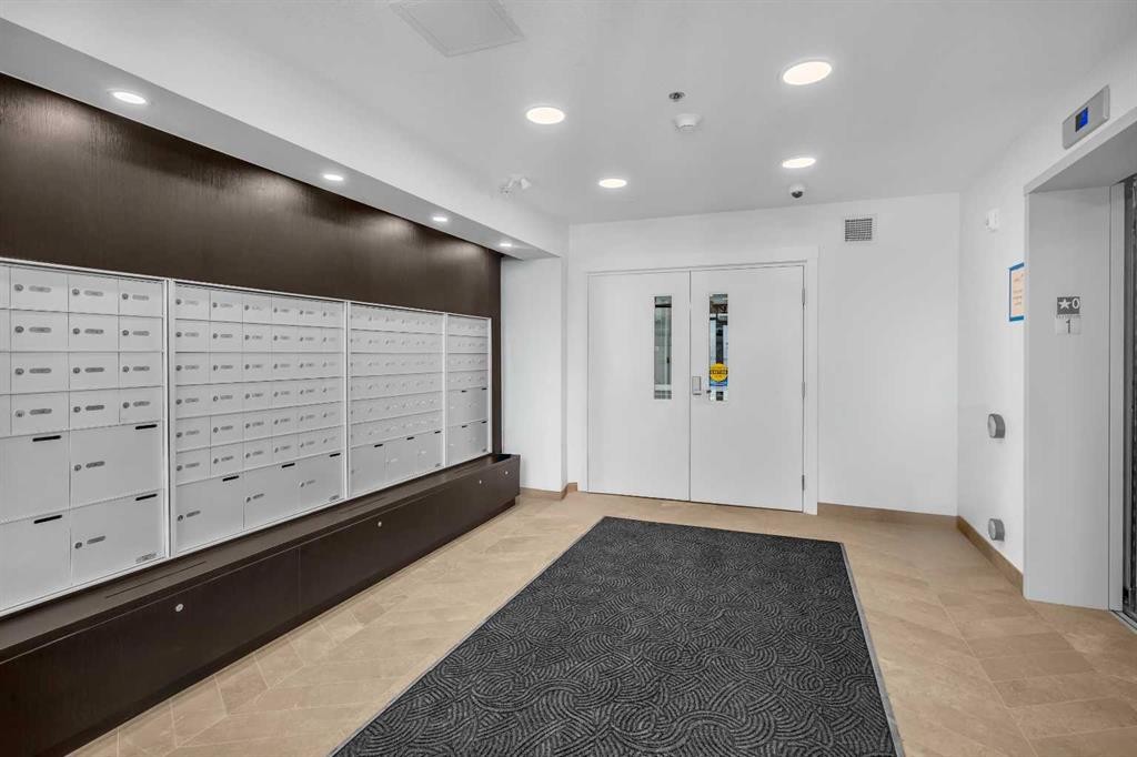 7209-1802 Mahogany Boulevard, Calgary, AB - Indoor Photo Showing Other Room