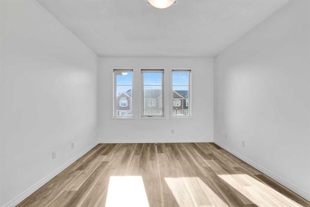 169 Windstone Park Sw, Airdrie, AB - Indoor Photo Showing Other Room