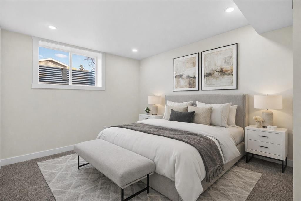 203 Lynnover Place Se, Calgary, AB - Indoor Photo Showing Bedroom
