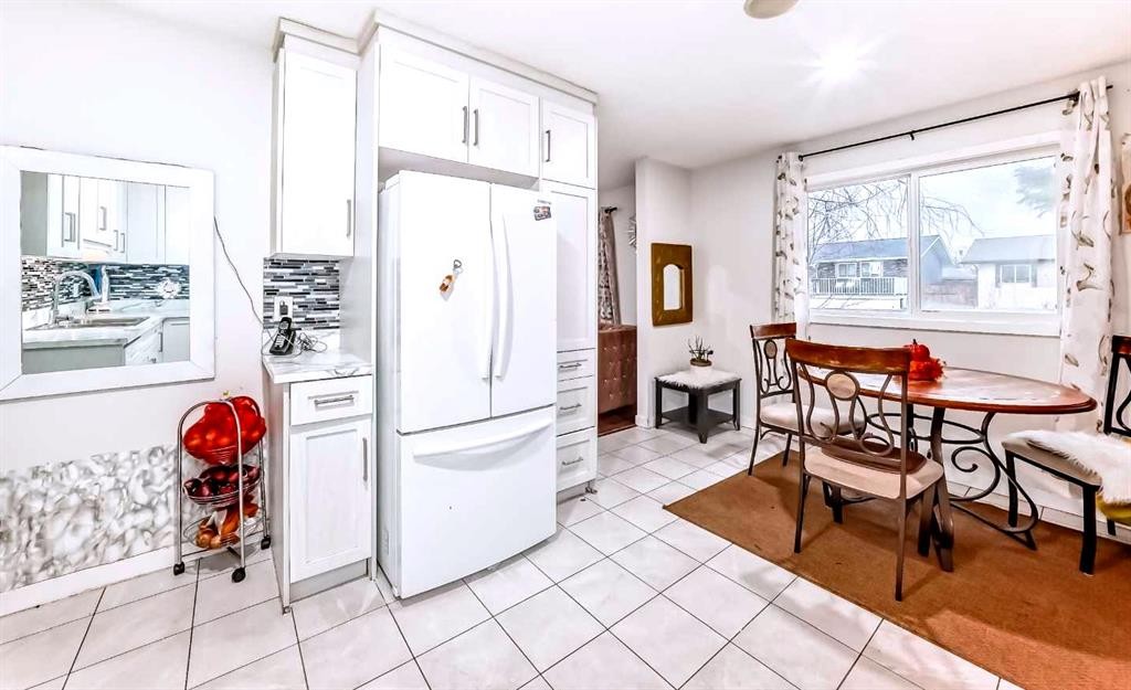 707 Malvern Drive Ne, Calgary, AB - Indoor