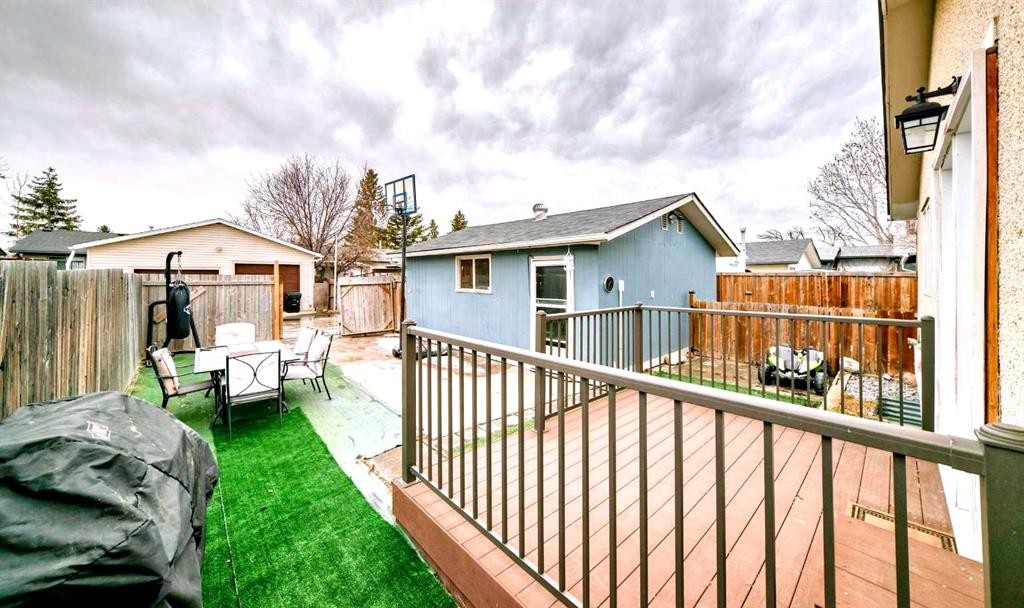 707 Malvern Drive Ne, Calgary, AB - Outdoor With Deck Patio Veranda With Exterior