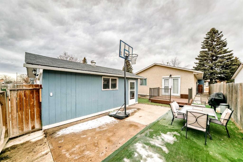 707 Malvern Drive Ne, Calgary, AB - Outdoor With Deck Patio Veranda With Exterior