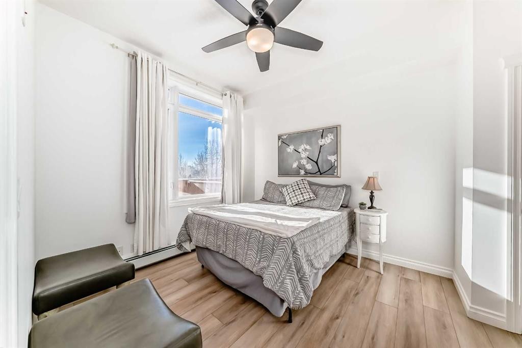 3217-24 Hemlock Crescent Sw, Calgary, AB - Indoor Photo Showing Bedroom