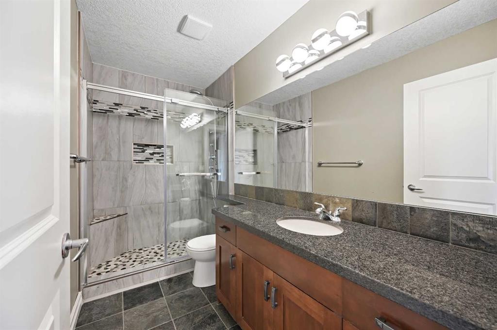 5619 Coach Hill Road Sw, Calgary, AB - Indoor Photo Showing Bathroom