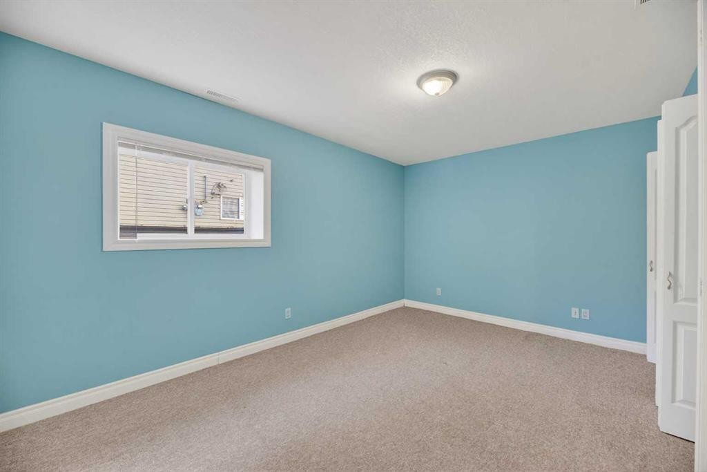 31 Valarosa Drive, Didsbury, AB - Indoor Photo Showing Other Room