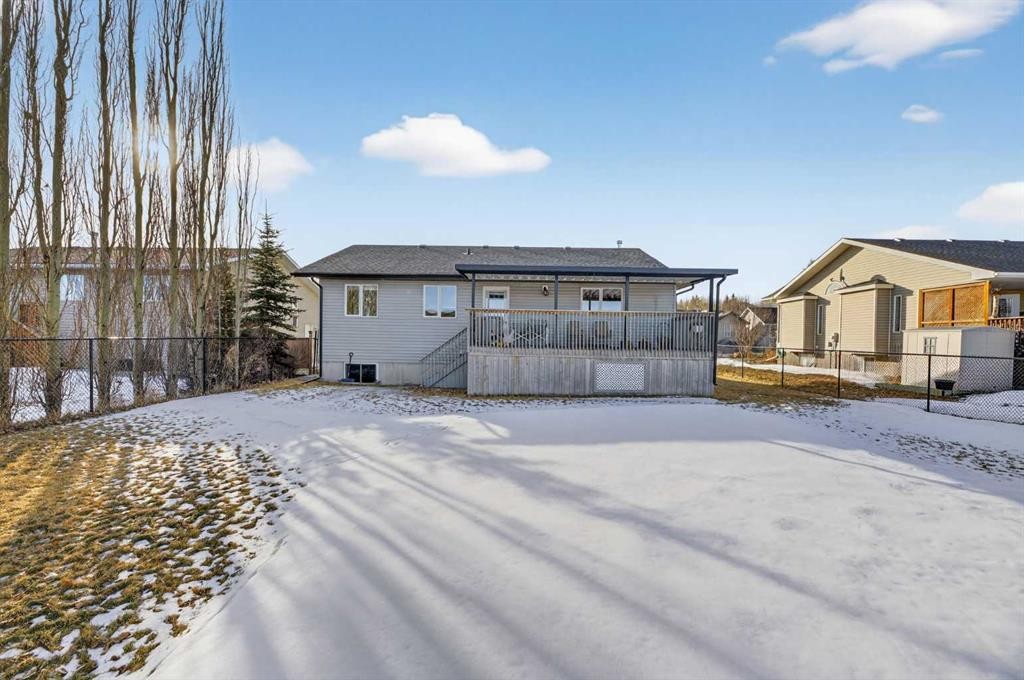 31 Valarosa Drive, Didsbury, AB - Outdoor