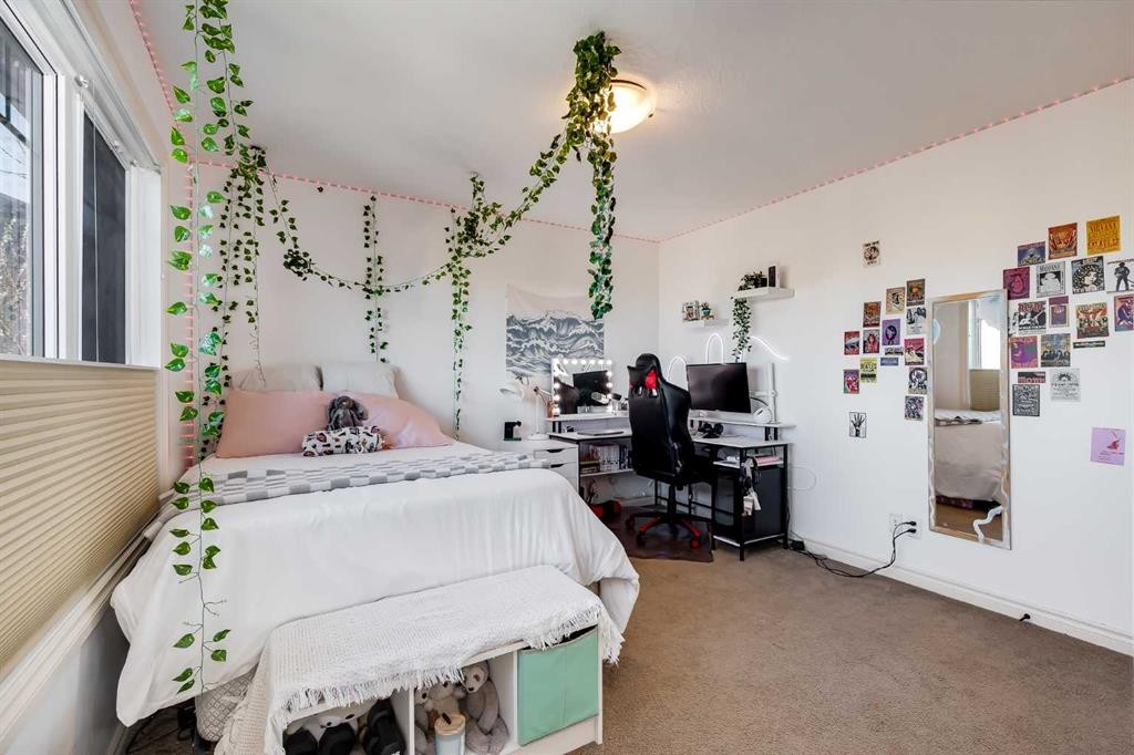 213 Silverado Ranch Manor Sw, Calgary, AB - Indoor Photo Showing Bedroom