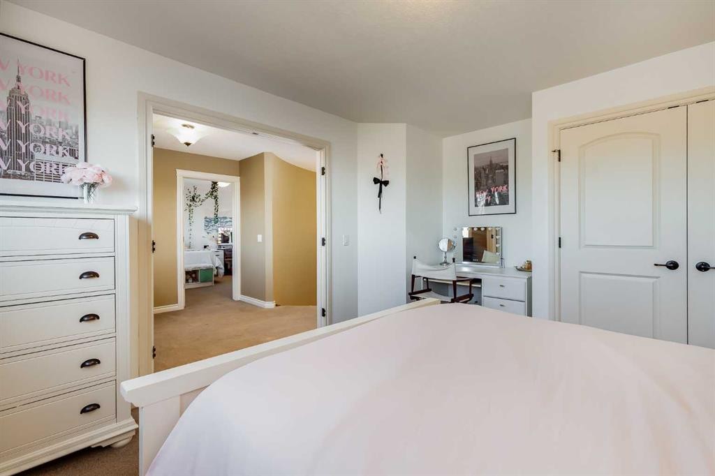 213 Silverado Ranch Manor Sw, Calgary, AB - Indoor Photo Showing Bedroom