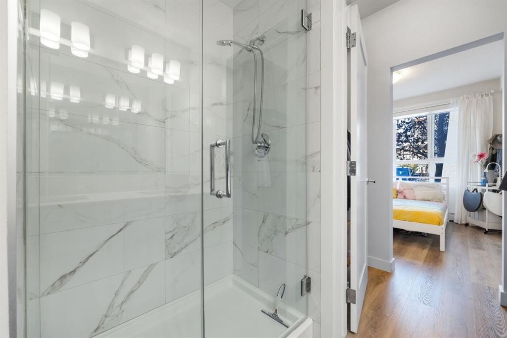 117-30 Walgrove Se, Calgary, AB - Indoor Photo Showing Bathroom