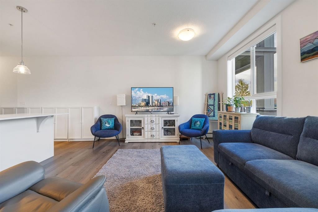 117-30 Walgrove Se, Calgary, AB - Indoor Photo Showing Living Room