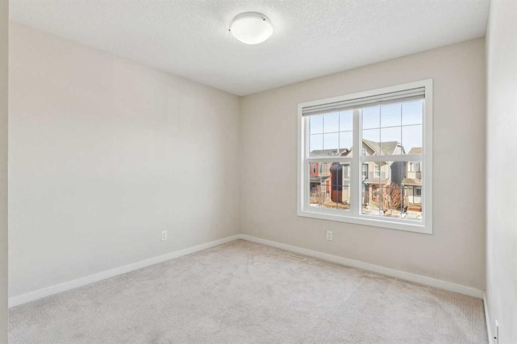 116 Walden Parade Se, Calgary, AB - Indoor Photo Showing Other Room