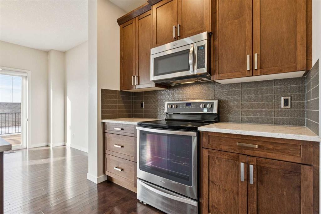 116 Walden Parade Se, Calgary, AB - Indoor Photo Showing Kitchen