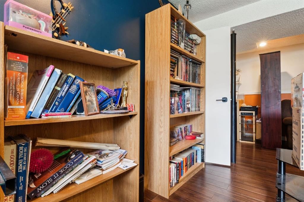 147 Falchurch Crescent Ne, Calgary, AB - Indoor Photo Showing Other Room