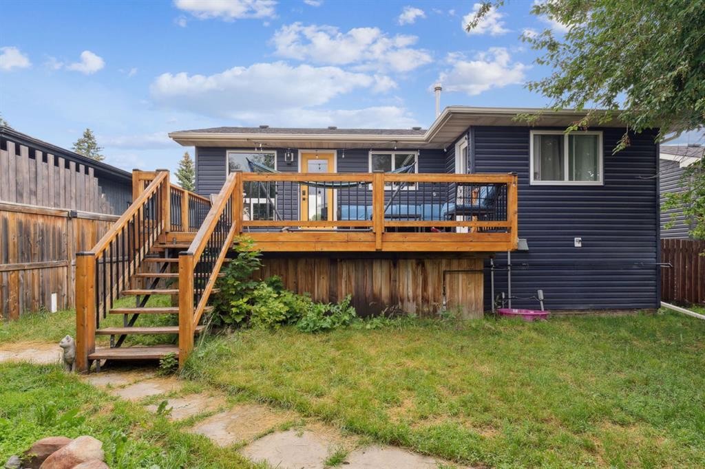 147 Falchurch Crescent Ne, Calgary, AB - Outdoor With Deck Patio Veranda