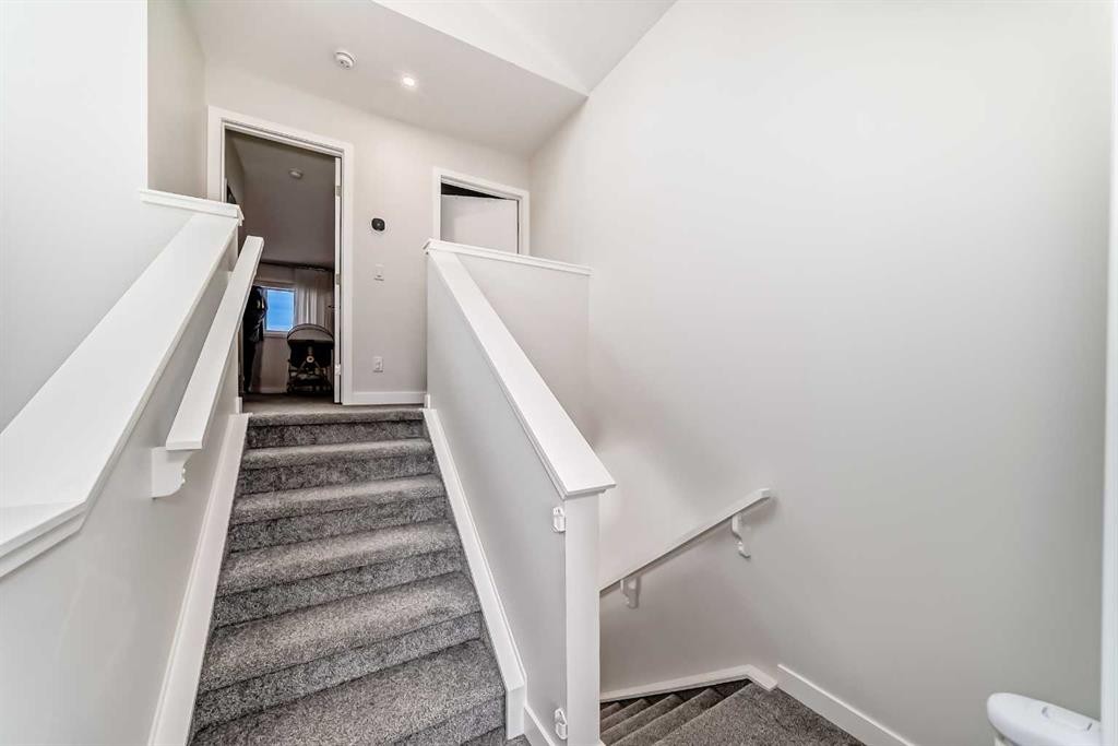 38 Lavender Road Se, Calgary, AB - Indoor Photo Showing Other Room