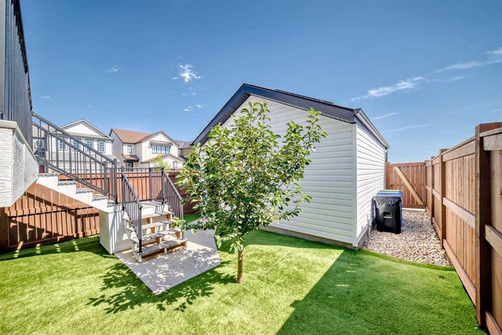 38 Lavender Road Se, Calgary, AB - Outdoor With Exterior