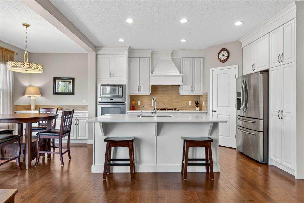 2075 Brightoncrest Common Se, Calgary, AB - Indoor Photo Showing Kitchen With Upgraded Kitchen