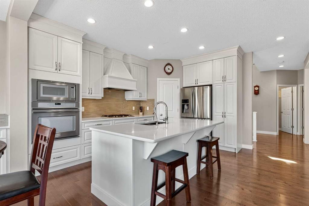 2075 Brightoncrest Common Se, Calgary, AB - Indoor Photo Showing Kitchen With Upgraded Kitchen