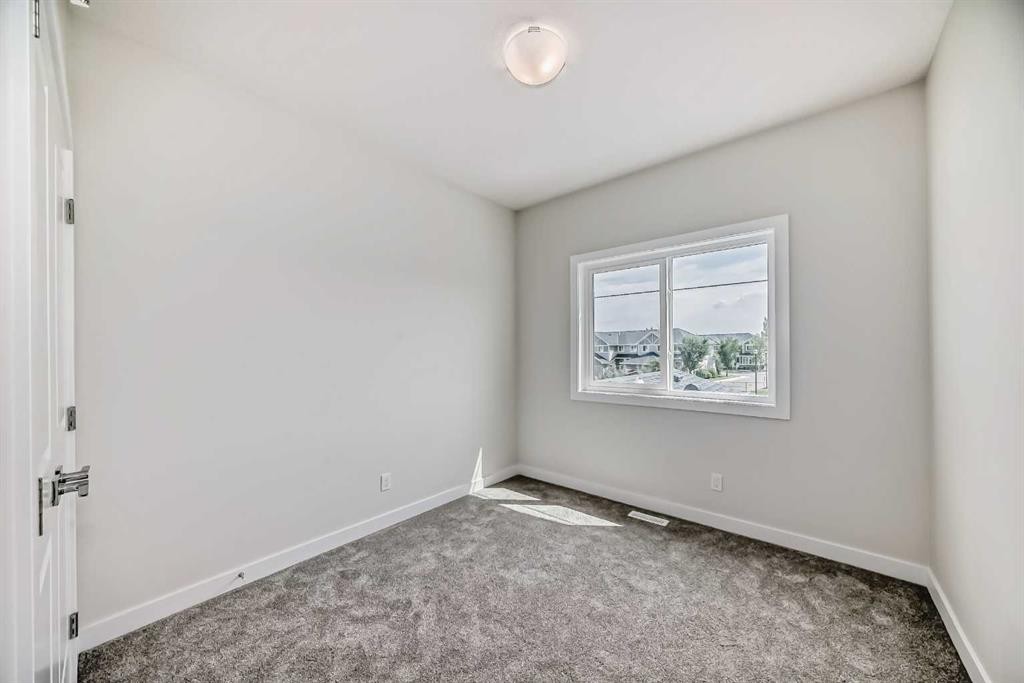 72-351 Monteith Drive Se, High River, AB - Indoor Photo Showing Other Room