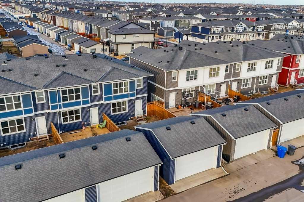 293 Dawson Way, Chestermere, AB - Outdoor