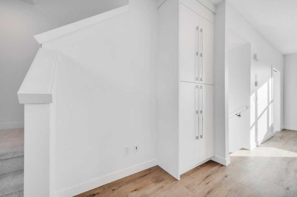 293 Dawson Way, Chestermere, AB - Indoor Photo Showing Other Room