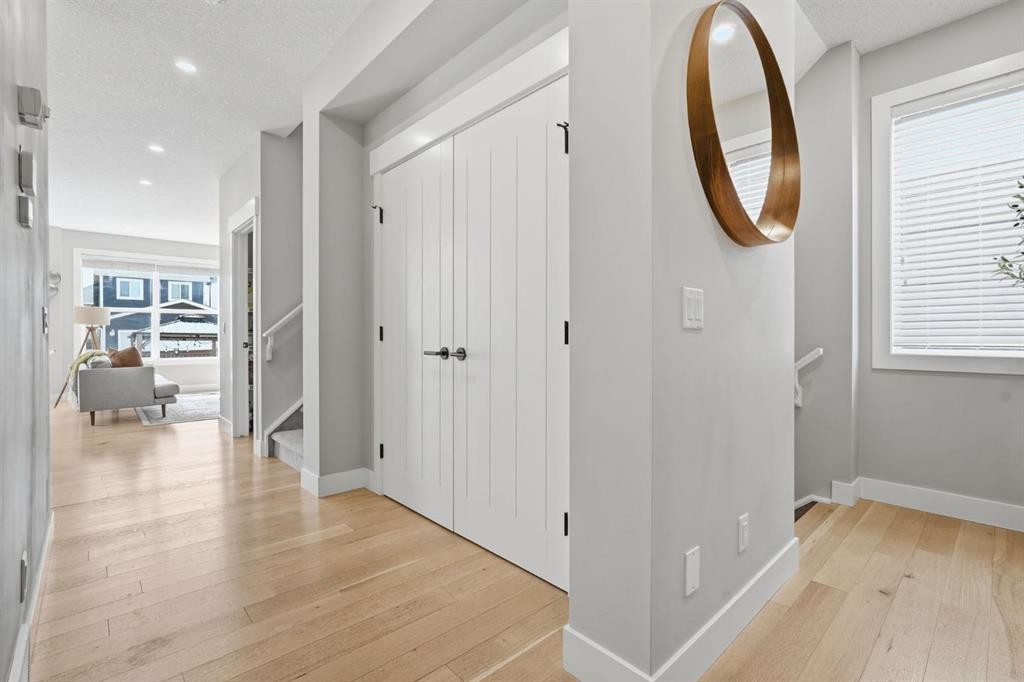 19 Masters Green Se, Calgary, AB - Indoor Photo Showing Other Room