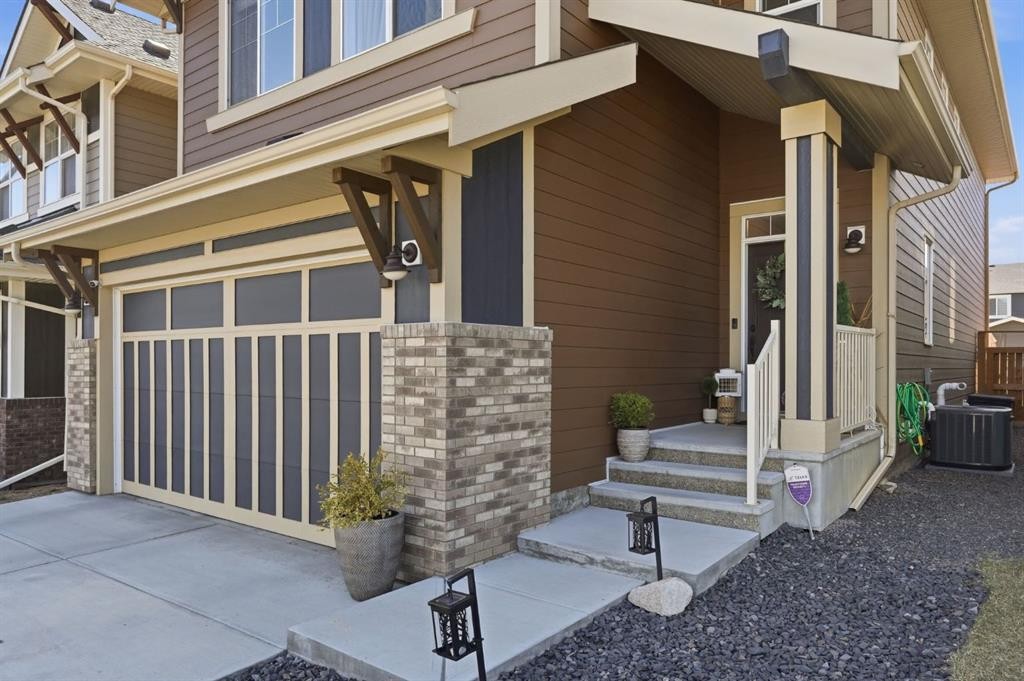 19 Masters Green Se, Calgary, AB - Outdoor With Exterior