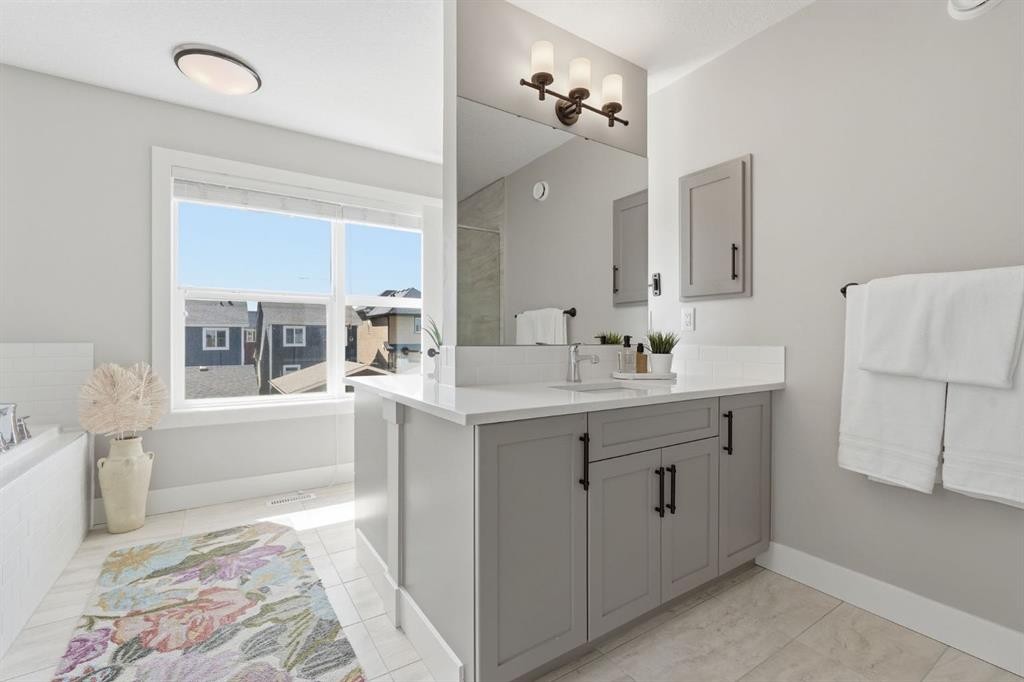 19 Masters Green Se, Calgary, AB - Indoor Photo Showing Bathroom