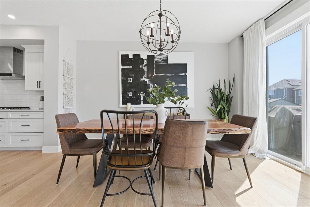 19 Masters Green Se, Calgary, AB - Indoor Photo Showing Dining Room