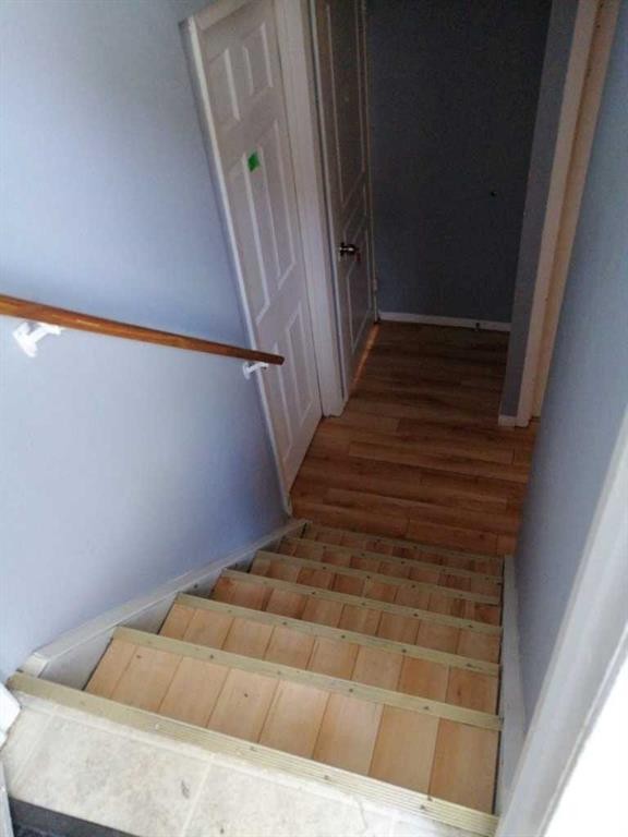 649 Pineland Road Ne, Calgary, AB - Indoor Photo Showing Other Room