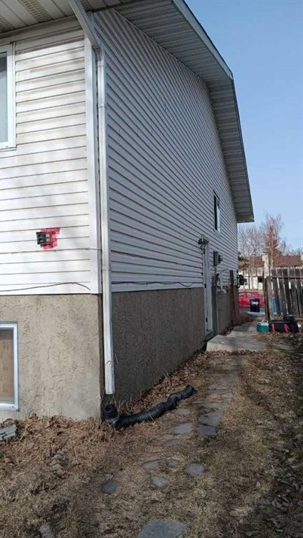 649 Pineland Road Ne, Calgary, AB - Outdoor With Exterior