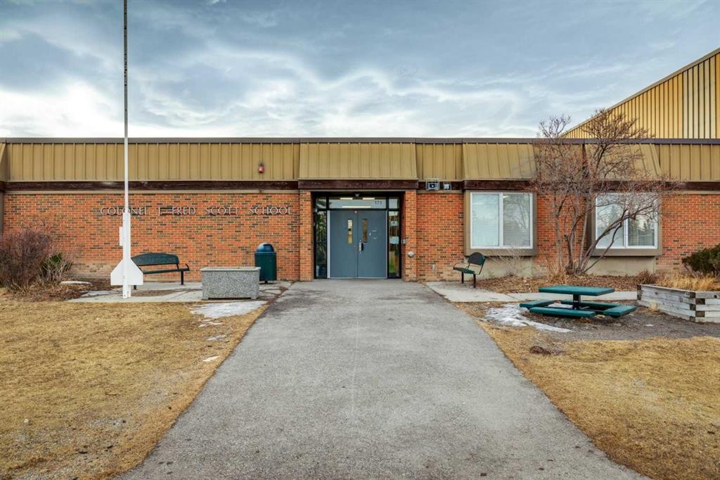 119 Whiteridge Place Ne, Calgary, AB - Outdoor