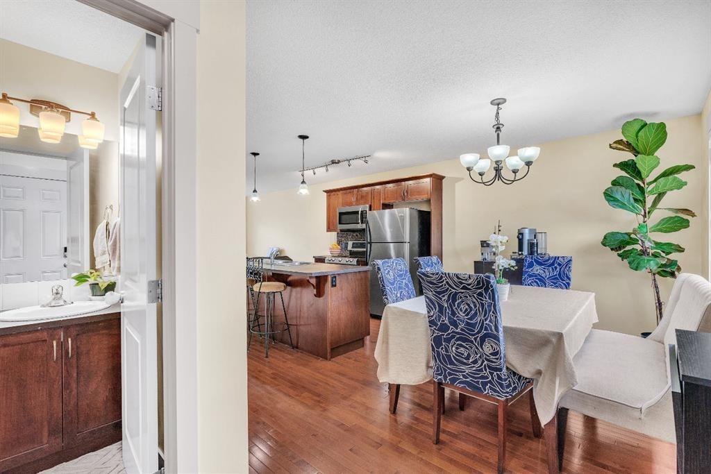 301 Skyview Ranch Drive Ne, Calgary, AB - Indoor Photo Showing Dining Room