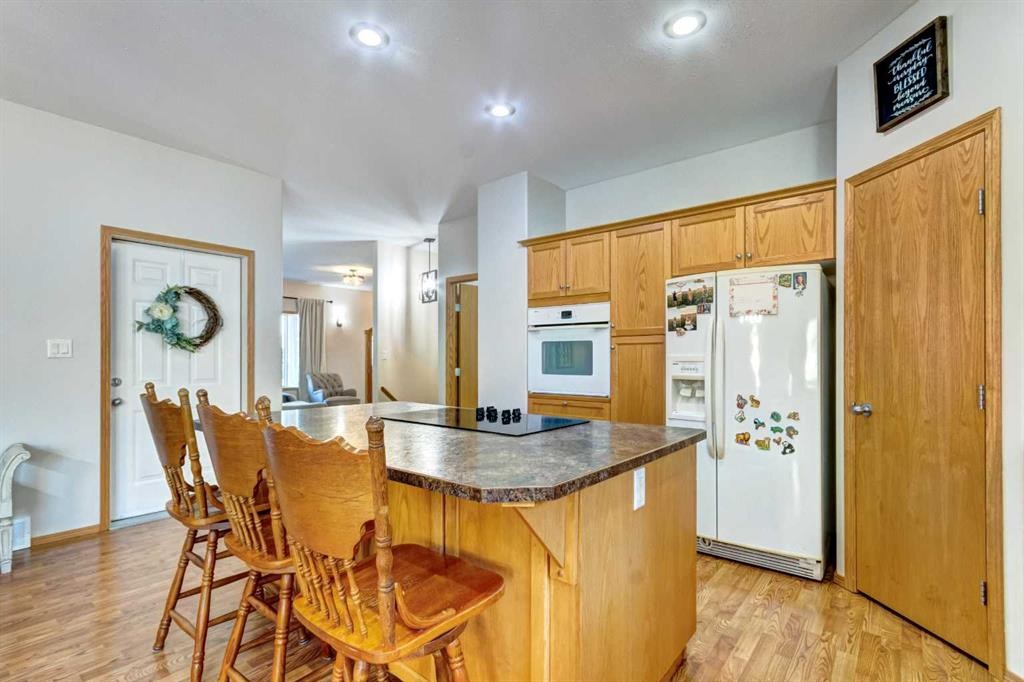 201 Aspen Way, Vulcan, AB - Indoor