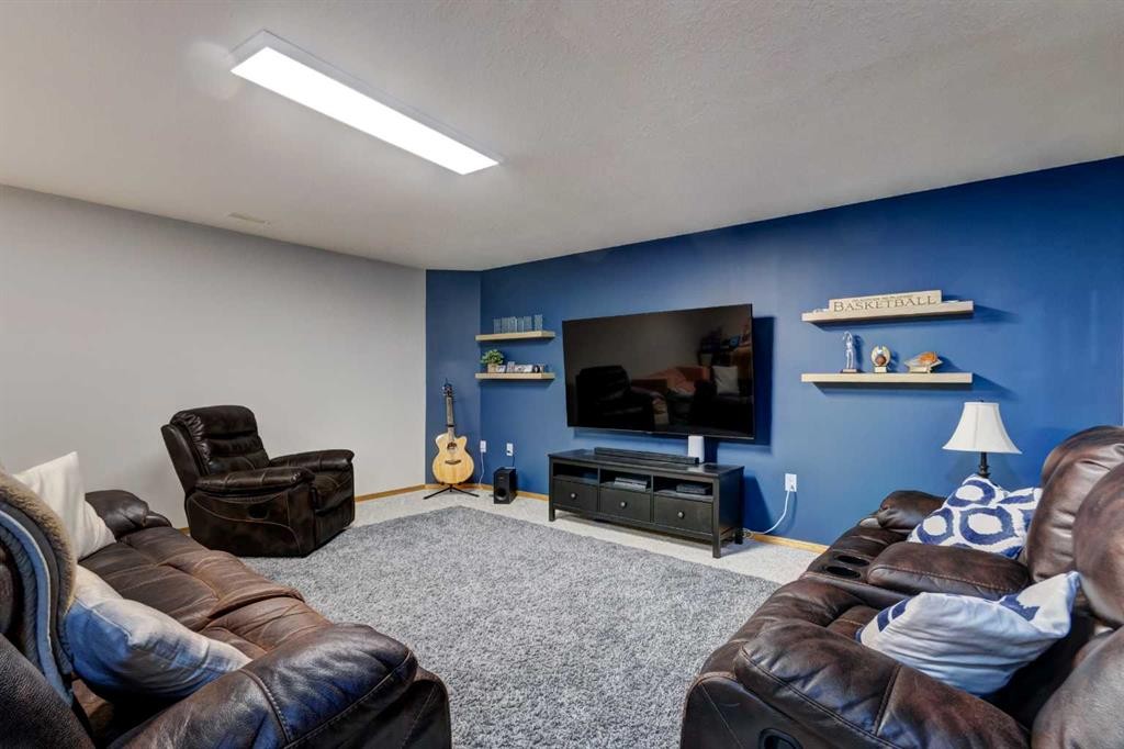 201 Aspen Way, Vulcan, AB - Indoor